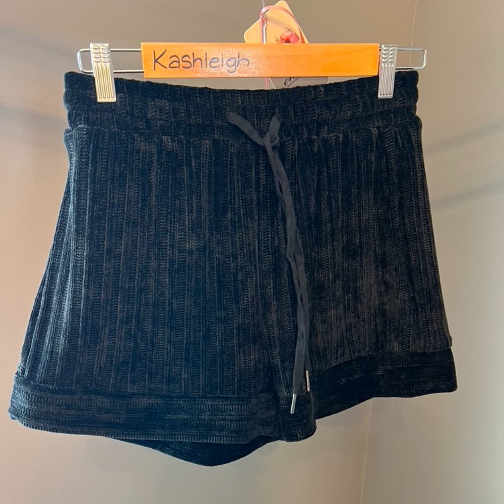 Velvet shorts